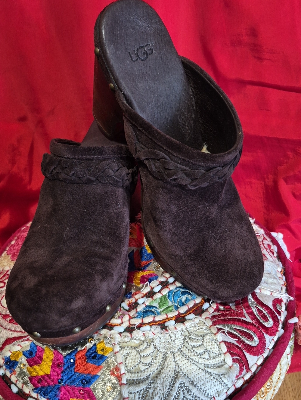 UGG Clogs - Picture 8 of 10